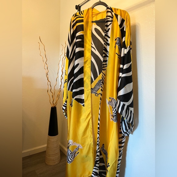 Nairobi Kimono - Picture 7 of 7